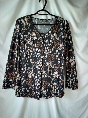 Cocomo Black Floral-Print V-Neck Button Front Blouse